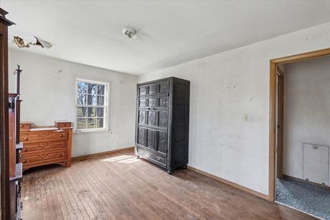 Tiny photo for 404 Oak Drive, Roberts, IL 60962 (MLS # 12602333)