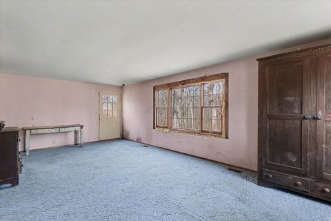 Tiny photo for 404 Oak Drive, Roberts, IL 60962 (MLS # 12602333)