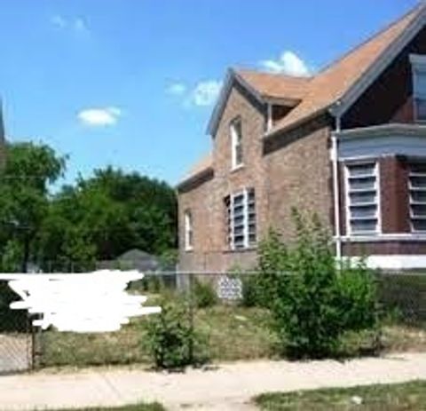 7132 S Carpenter Street Chicago IL 60621