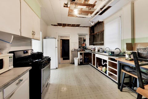 Tiny photo for 813 N Cuyler Avenue, Oak Park, IL 60302 (MLS # 12786051)