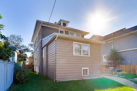 Tiny photo for 813 N Cuyler Avenue, Oak Park, IL 60302 (MLS # 12786051)