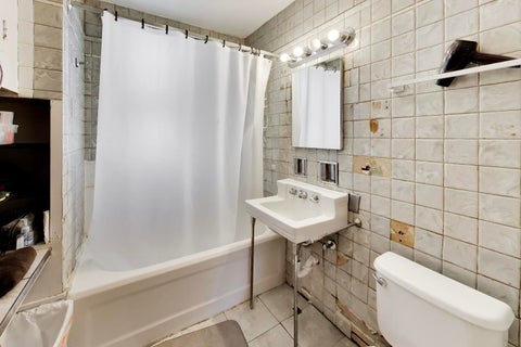 Tiny photo for 813 N Cuyler Avenue, Oak Park, IL 60302 (MLS # 12786051)