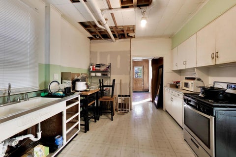 Tiny photo for 813 N Cuyler Avenue, Oak Park, IL 60302 (MLS # 12786051)