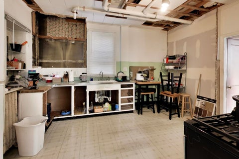 Tiny photo for 813 N Cuyler Avenue, Oak Park, IL 60302 (MLS # 12786051)