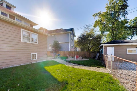 Tiny photo for 813 N Cuyler Avenue, Oak Park, IL 60302 (MLS # 12786051)