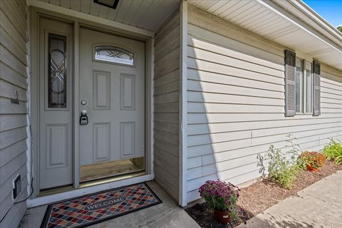 Tiny photo for 765 Clearwood Court, Aurora, IL 60504 (MLS # 12486873)