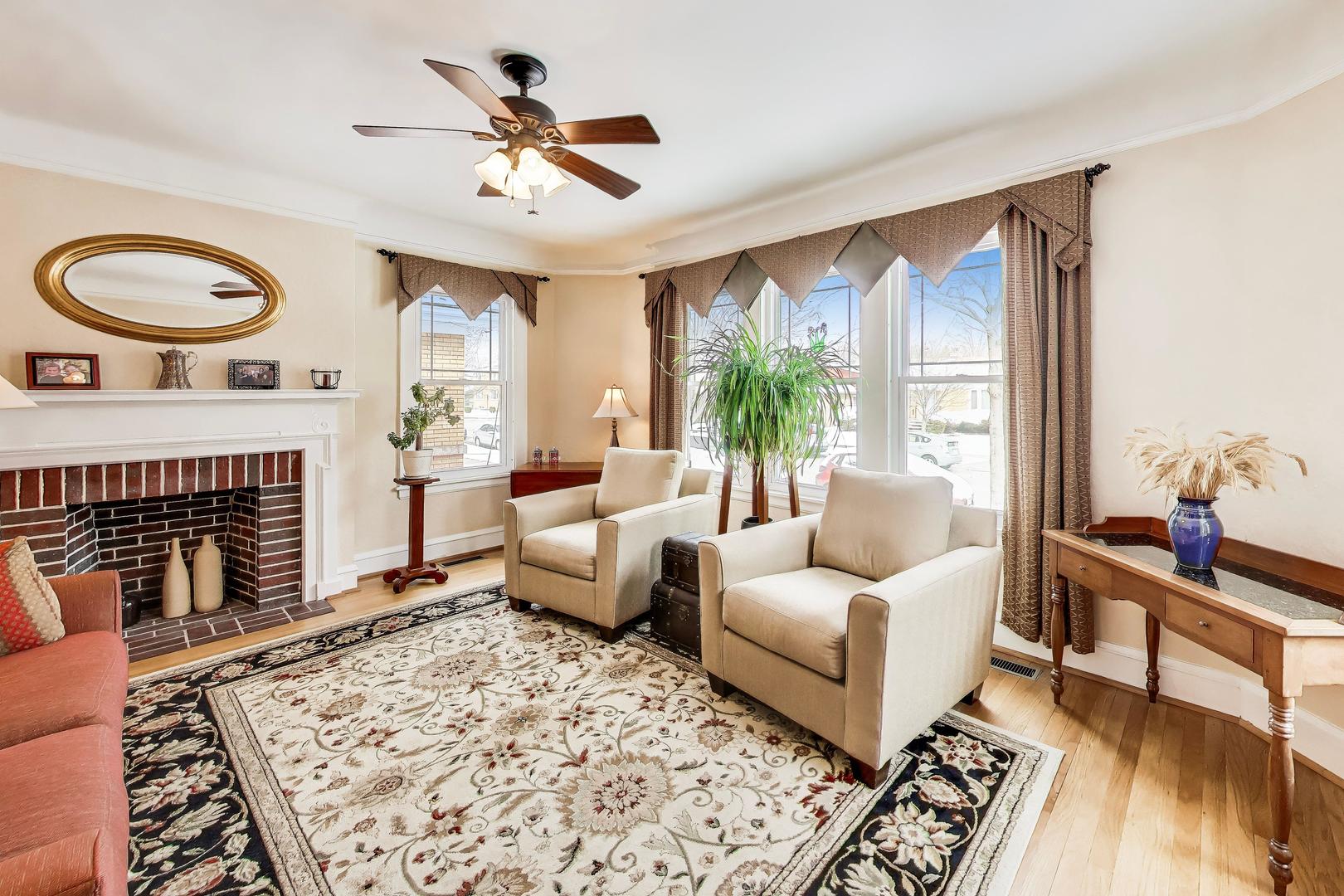 7842 N Karlov Avenue