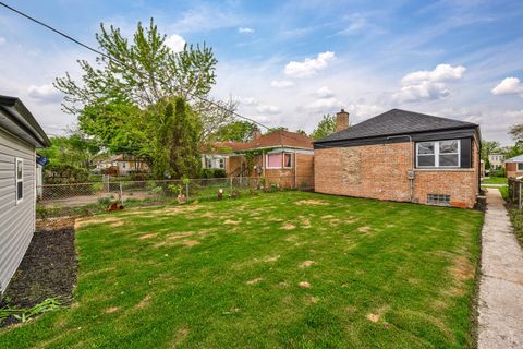 Tiny photo for 8449 S Euclid Avenue, Chicago, IL 60617 (MLS # 12529938)