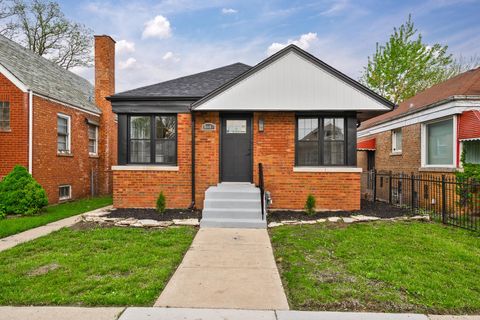Photo of 8449 S Euclid Avenue, Chicago, IL 60617 (MLS # 12529938)
