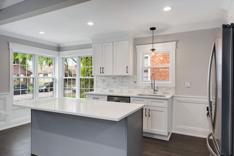 Tiny photo for 8449 S Euclid Avenue, Chicago, IL 60617 (MLS # 12529938)