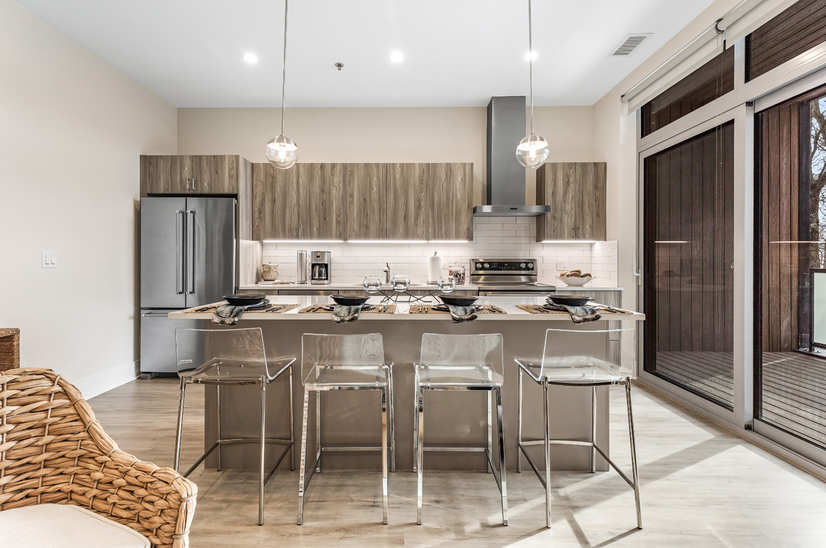 435 Madison Street 207