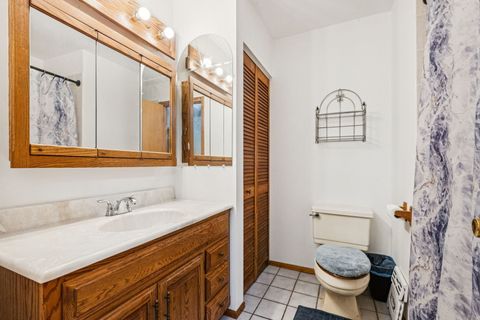 Tiny photo for 1504 E Emmerson Lane, Mount Prospect, IL 60056 (MLS # 12490103)