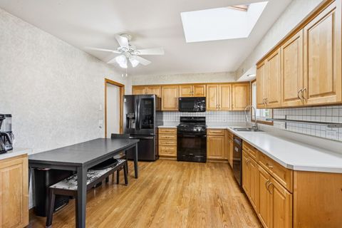 Tiny photo for 1504 E Emmerson Lane, Mount Prospect, IL 60056 (MLS # 12490103)