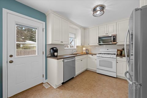 Tiny photo for 645 E State Street, South Elgin, IL 60177 (MLS # 12594188)