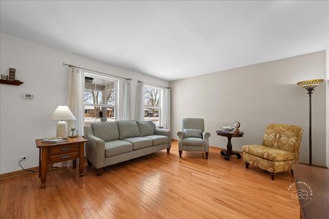 Tiny photo for 645 E State Street, South Elgin, IL 60177 (MLS # 12594188)