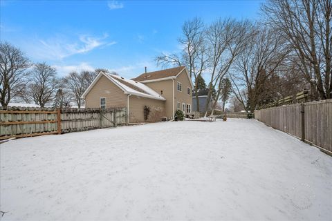 Tiny photo for 645 E State Street, South Elgin, IL 60177 (MLS # 12594188)