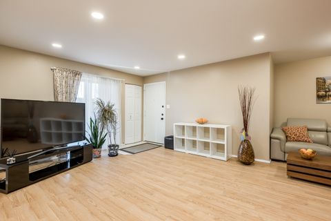 Tiny photo for 2215 Nichols Road #21C, Arlington Heights, IL 60004 (MLS # 12581348)