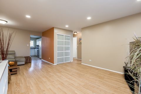 Tiny photo for 2215 Nichols Road #21C, Arlington Heights, IL 60004 (MLS # 12581348)
