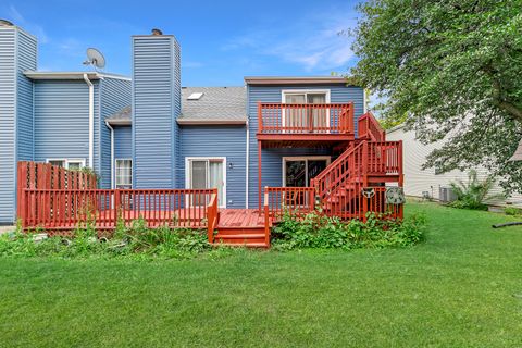 Tiny photo for 1121 Southbridge Lane, Schaumburg, IL 60194 (MLS # 12445584)