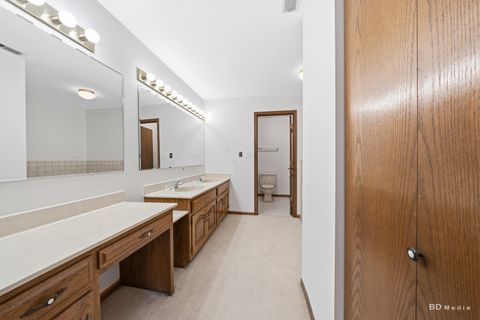 Tiny photo for 9832 Terrace Court E #2B, Palos Park, IL 60464 (MLS # 12592823)