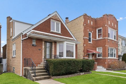 Tiny photo for 6041 W Gunnison Street, Chicago, IL 60630 (MLS # 12584589)