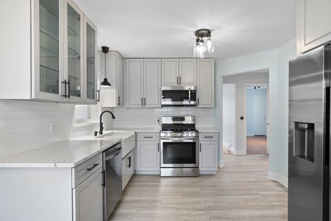 Tiny photo for 6041 W Gunnison Street, Chicago, IL 60630 (MLS # 12584589)