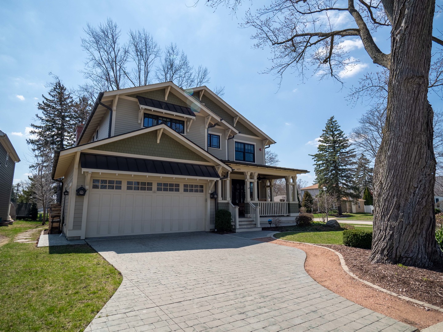 425 W Lincoln Avenue