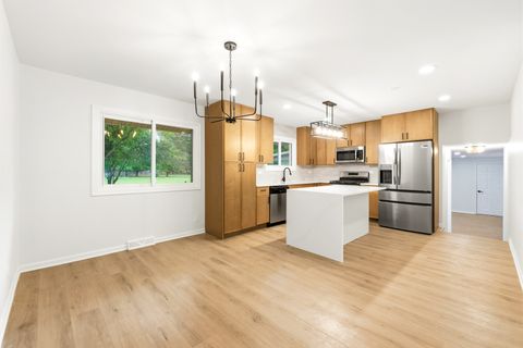 Tiny photo for 3725 N Firestone Drive, Hoffman Estates, IL 60192 (MLS # 12490706)