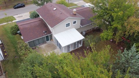 Tiny photo for 3725 N Firestone Drive, Hoffman Estates, IL 60192 (MLS # 12490706)