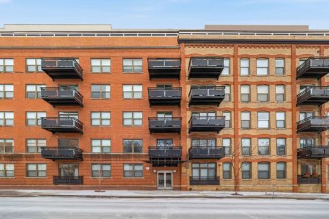 1735 W Diversey Parkway 118 Chicago IL 60614