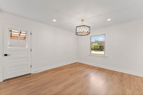 Tiny photo for 208 47th Street, Western Springs, IL 60558 (MLS # 12462119)