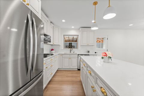 Tiny photo for 208 47th Street, Western Springs, IL 60558 (MLS # 12462119)