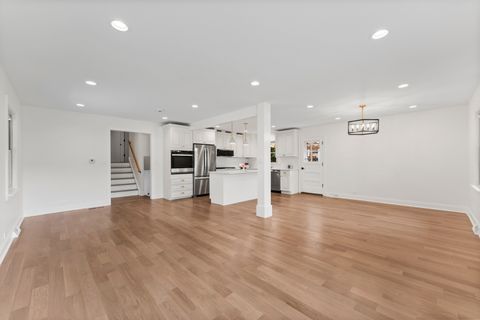 Tiny photo for 208 47th Street, Western Springs, IL 60558 (MLS # 12462119)