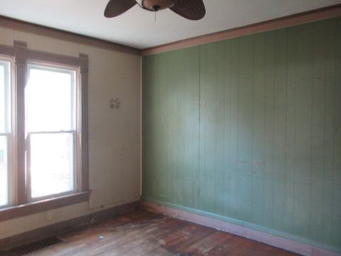 Tiny photo for 207 W Beardsley Avenue, Champaign, IL 61820 (MLS # 12492092)