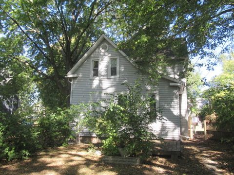 Tiny photo for 207 W Beardsley Avenue, Champaign, IL 61820 (MLS # 12492092)