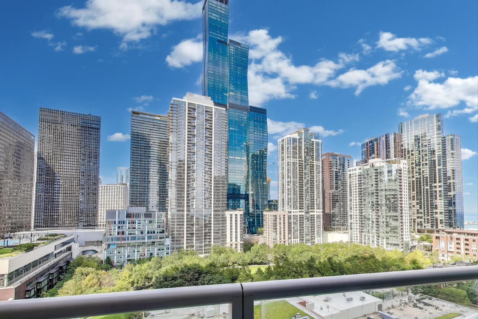 Chicago, Illinois 60601, United States, 2 Bedrooms Bedrooms, ,2 BathroomsBathrooms,Residential,Active,195197