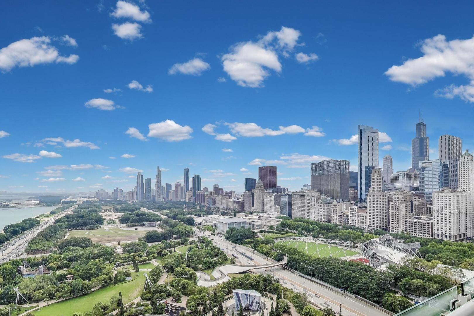 Chicago, Illinois 60601, United States, 2 Bedrooms Bedrooms, ,2 BathroomsBathrooms,Residential,Active,195197