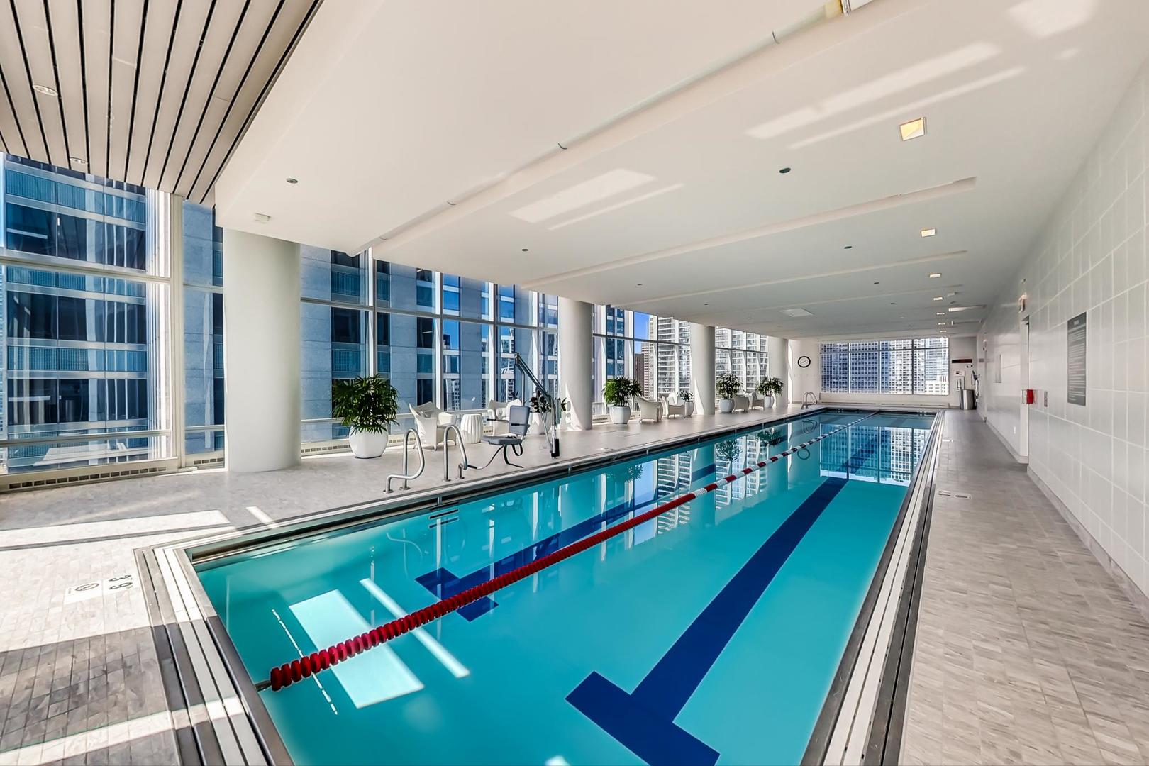 Chicago, Illinois 60601, United States, 2 Bedrooms Bedrooms, ,2 BathroomsBathrooms,Residential,Active,195197