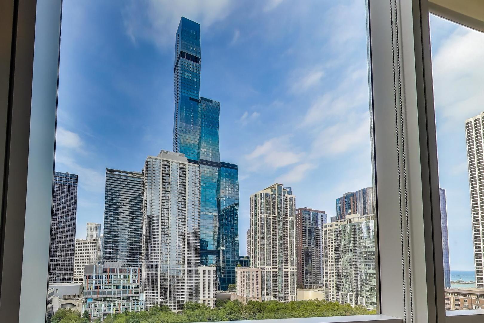 Chicago, Illinois 60601, United States, 2 Bedrooms Bedrooms, ,2 BathroomsBathrooms,Residential,Active,195197