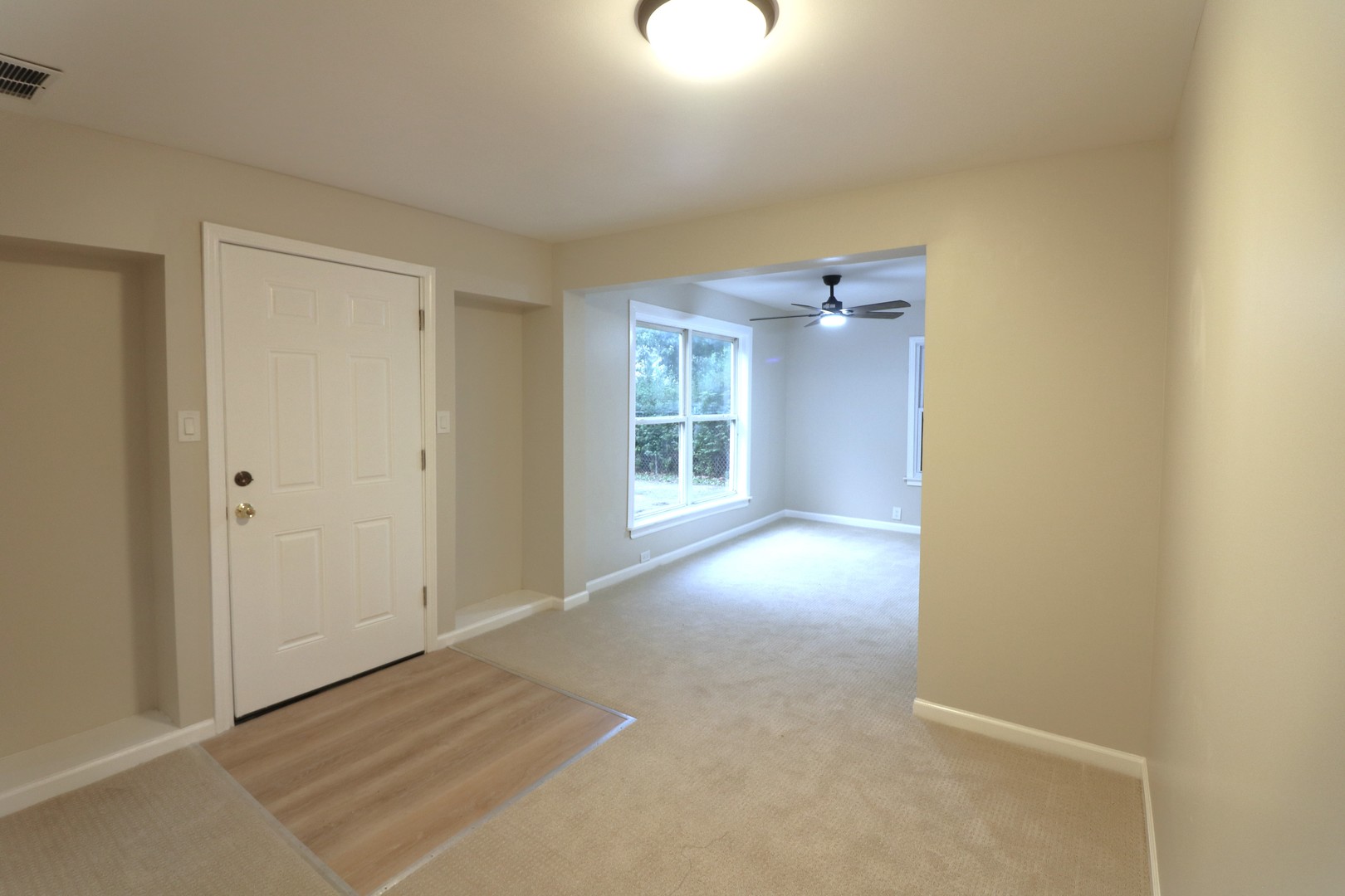 123 E Pineview Drive