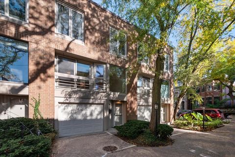 Photo of 1848 N Dayton Street, Chicago, IL 60614 (MLS # 12502293)
