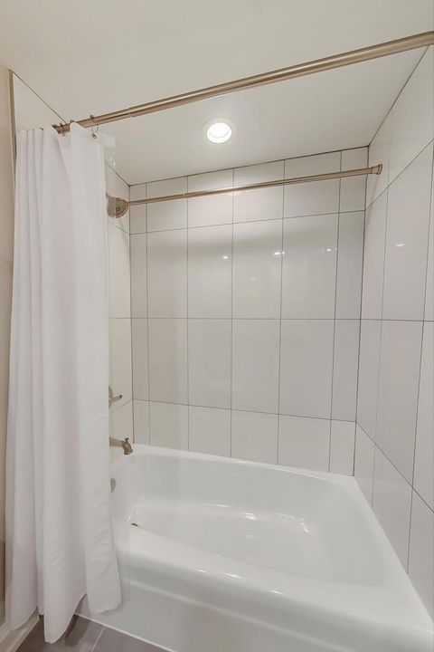 Tiny photo for 424 Park Avenue #205, River Forest, IL 60305 (MLS # 12507091)