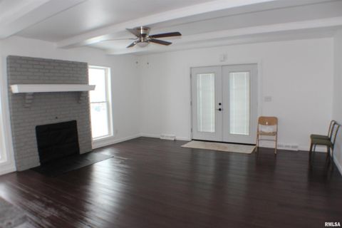 Tiny photo for 1611 COFFELT Avenue, Davenport, IA 52803 (MLS # QC4270067)