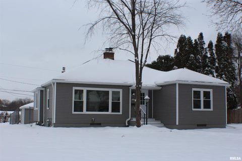 Tiny photo for 1611 COFFELT Avenue, Davenport, IA 52803 (MLS # QC4270067)