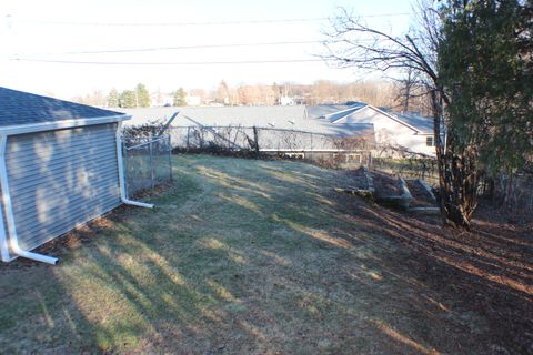 Tiny photo for 1611 Coffelt Ave Ave, Davenport, IA 52803 (MLS # QC4270067)