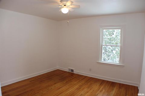 Tiny photo for 1611 COFFELT Avenue, Davenport, IA 52803 (MLS # QC4270067)