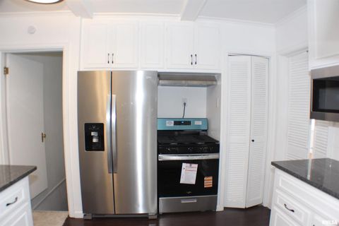 Tiny photo for 1611 COFFELT Avenue, Davenport, IA 52803 (MLS # QC4270067)