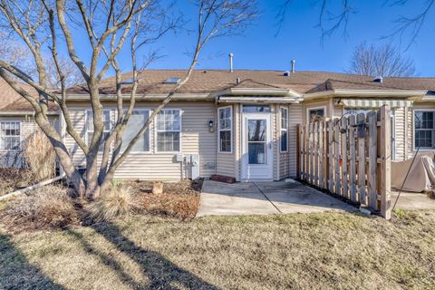 Tiny photo for 2278 Meadowcroft Lane, Grayslake, IL 60030 (MLS # 12583717)