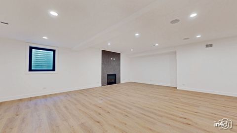 Tiny photo for 366 N Highview Avenue, Elmhurst, IL 60126 (MLS # 12485317)
