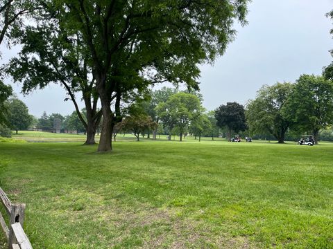 Tiny photo for 107 W Brighton Place, Mount Prospect, IL 60056 (MLS # 12497474)